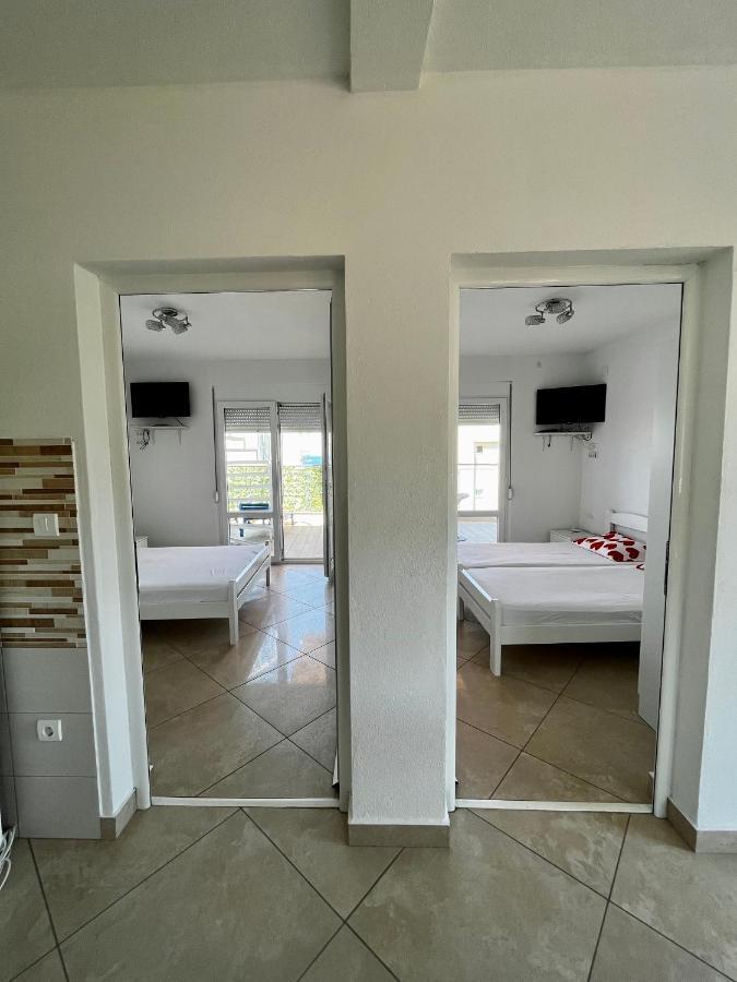 Apartments Apartmani Bojana Утеха Екстериор снимка