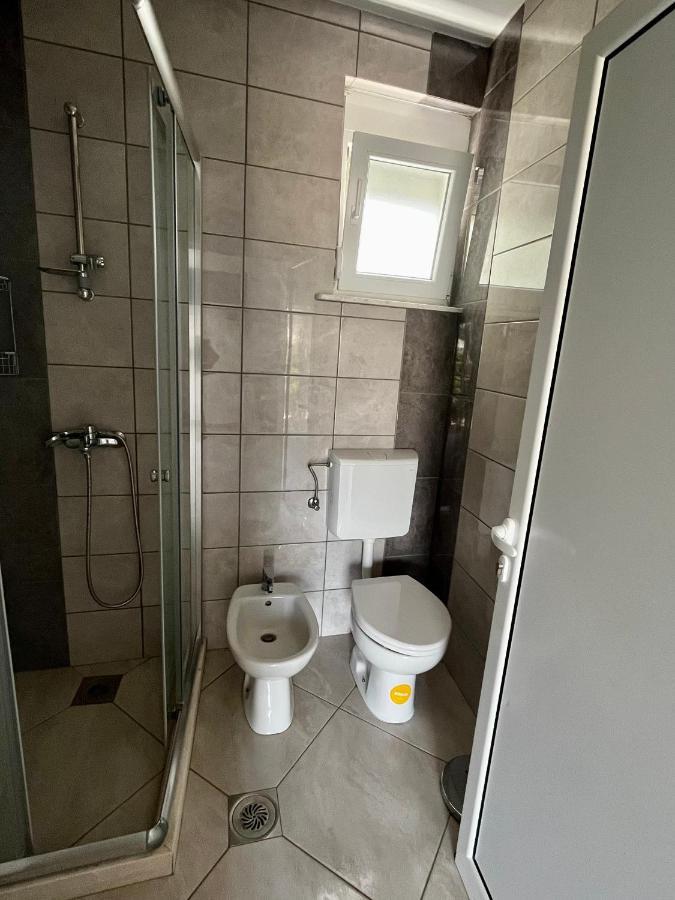Apartments Apartmani Bojana Утеха Екстериор снимка