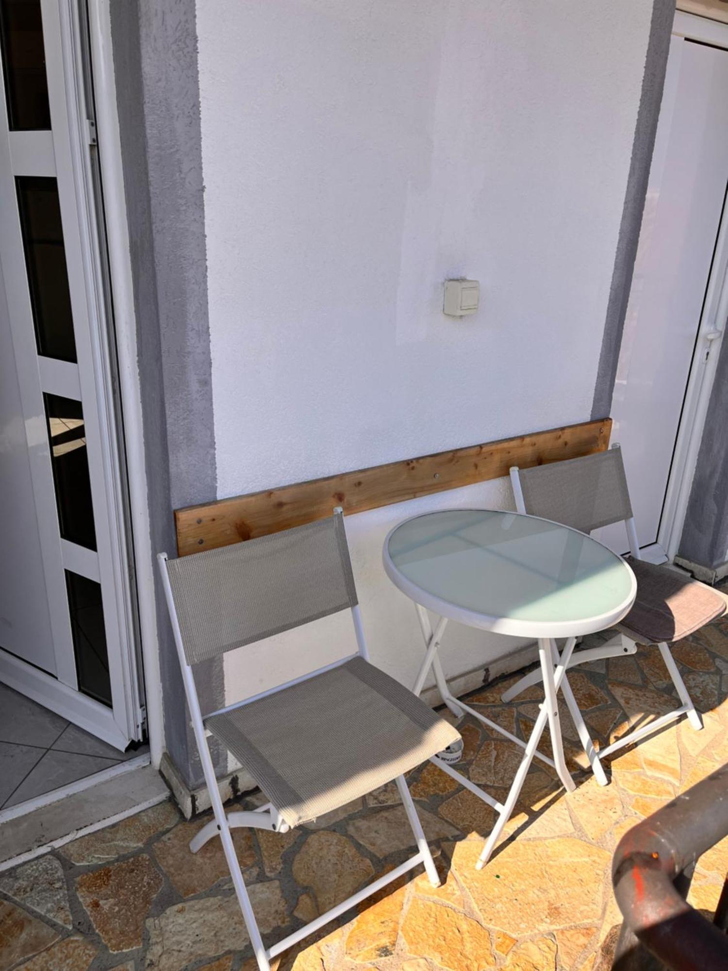 Apartments Apartmani Bojana Утеха Екстериор снимка