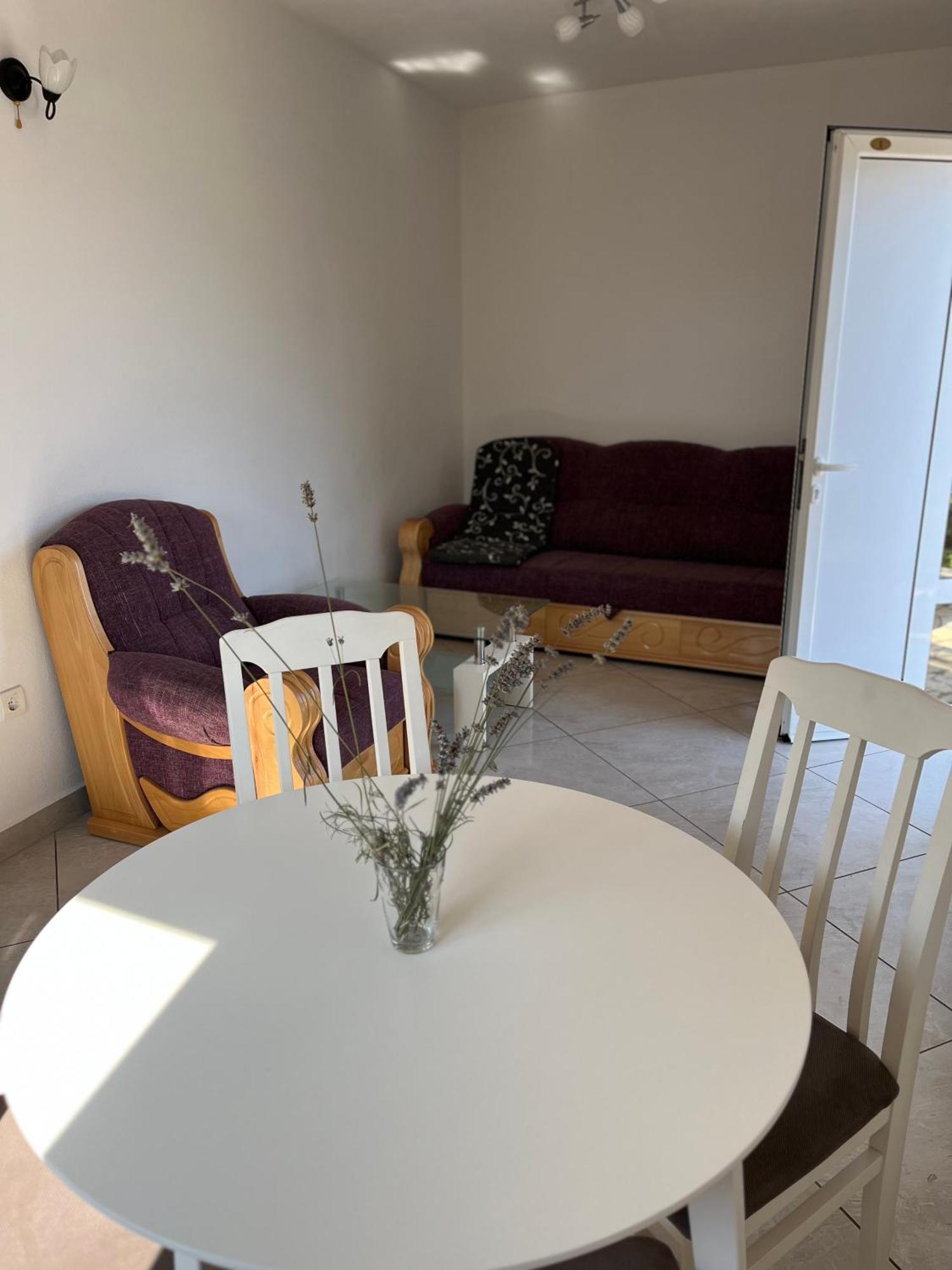 Apartments Apartmani Bojana Утеха Екстериор снимка